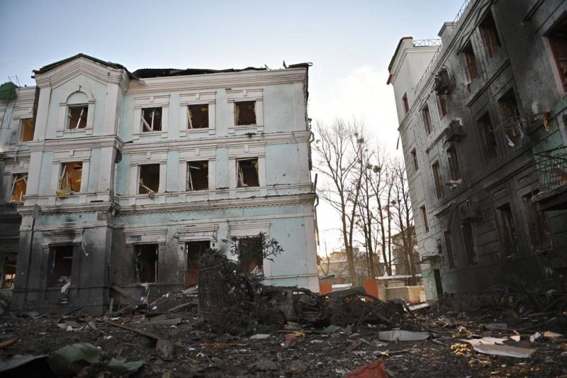 Як виглядає центр Харкова після ракетної атаки: фото, відео