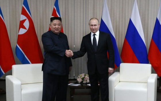 Не тільки гроші: Кім Чен Ин продає Путіну ракети з двох причин, - Bloomberg 1 ne tilki groshi kim chen in prodaye putinu raketi z dvoh prichin bloomberg 867cb76 scaled China Way