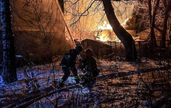 Окупанти атакували Сумський район, почалася масштабна пожежа в житловому секторі 5 okupanti atakuvali sumskij rajon pochalasja masshtabna pozhezha v zhitlovomu sektori 8620895 scaled China Way