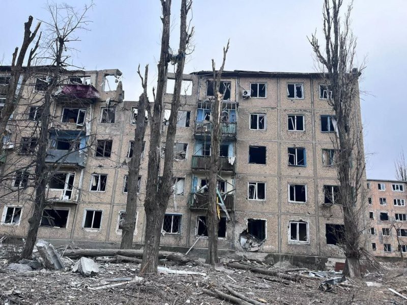 Окупанти масовано атакували ракетами Авдіївку: є загиблий та поранена (фото)