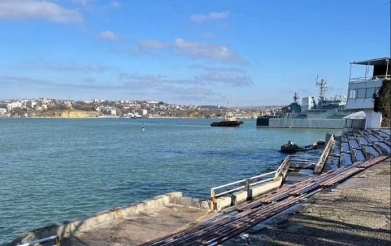 Партизани зафіксували прибуття великого десантного корабля РФ до Криму (фото) 14 partizani zafiksuvali pributtja velikogo desantnogo korablja rf do krimu foto f410fb4 scaled China Way