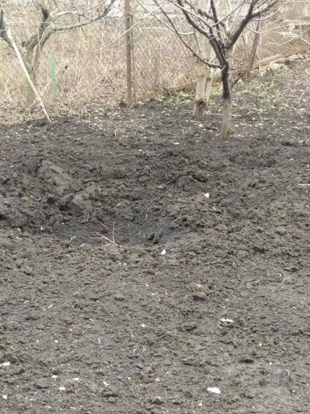 Росіяни обстріляли дві громади у Донецькій області: двоє людей загинуло, є поранений 2 Росіяни обстріляли дві громади у Донецькій області: двоє людей загинуло, є поранений