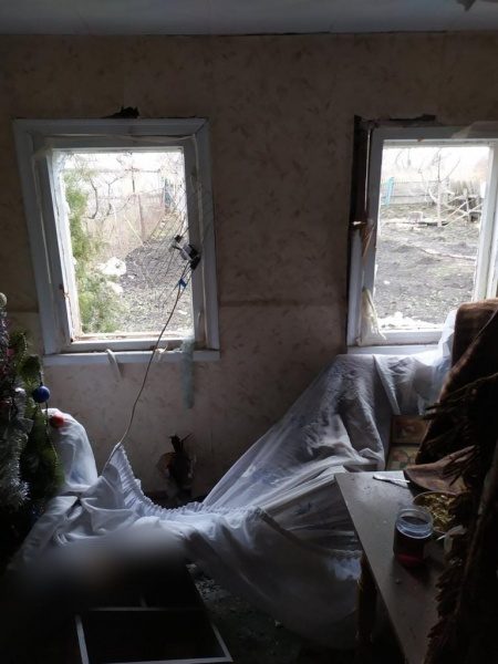 Росіяни обстріляли дві громади у Донецькій області: двоє людей загинуло, є поранений 3 Росіяни обстріляли дві громади у Донецькій області: двоє людей загинуло, є поранений