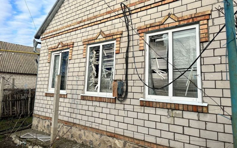 Росіяни вдарили по Нікополю: є жертва, постраждала дитина та пенсіонер 4 Росіяни вдарили по Нікополю: є жертва, постраждала дитина та пенсіонер