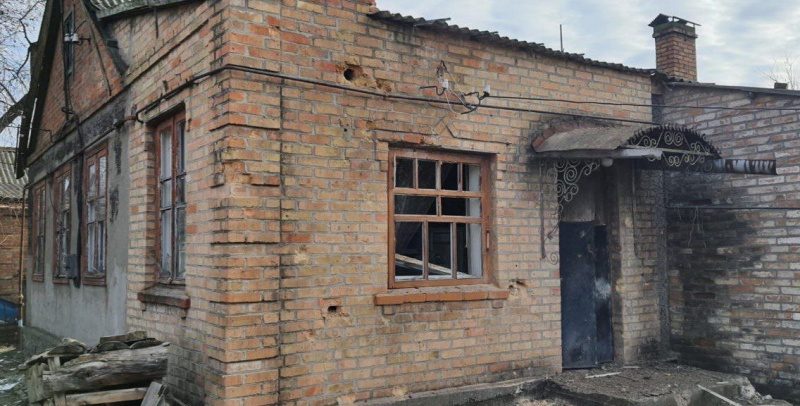 Росіяни вдарили по Нікополю: є жертва, постраждала дитина та пенсіонер 6 Росіяни вдарили по Нікополю: є жертва, постраждала дитина та пенсіонер