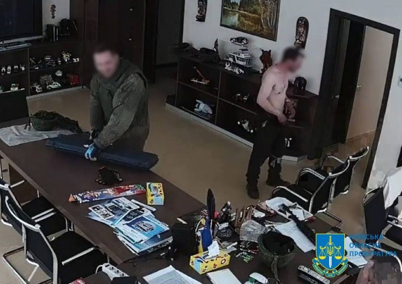 Розстріляв у спину двох цивільних. Суд виніс вирок одному з окупантів 4 Розстріляв у спину двох цивільних. Суд виніс вирок одному з окупантів