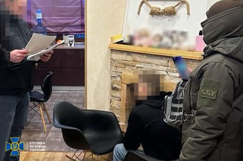 СБУ викрила українську компанію, яка продавала РФ засоби тактичної медицини 2 СБУ викрила українську компанію, яка продавала РФ засоби тактичної медицини