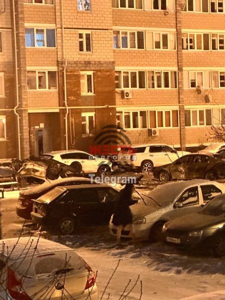 У Росії кажуть про чергові вибухи в Бєлгороді та "прильоти" 3 У Росії кажуть про чергові вибухи в Бєлгороді та "прильоти"