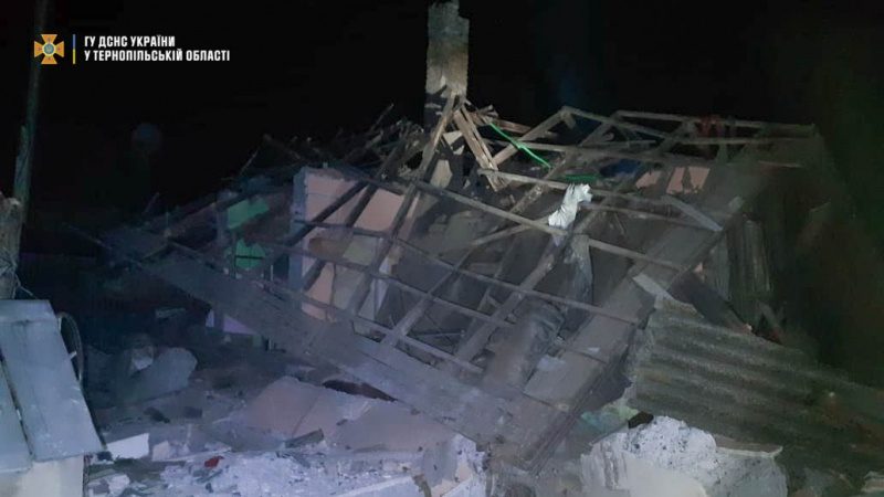 У Тернопільській області вибухнув житловий будинок, є постраждалий 2 У Тернопільській області вибухнув житловий будинок, є постраждалий
