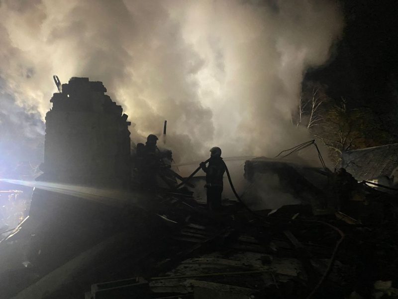 Ворог вдарив по Львівській області: пошкоджено музей Шухевича, також горить гуртожиток
