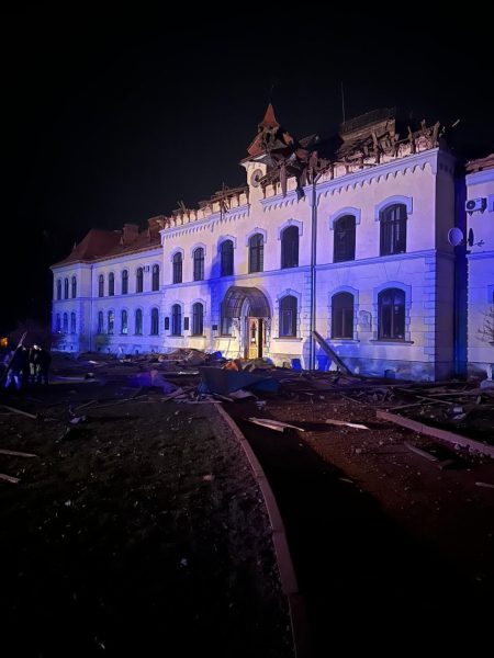 Ворог вдарив по Львівській області: пошкоджено музей Шухевича, також горить гуртожиток