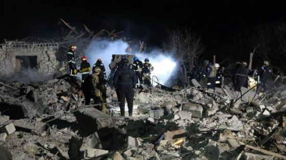 Вследствие ударов по Покровскому району погибли 11 человек, из них 5 детей 1 vsledstvie udarov po pokrovskomu rajonu pogibli 11 chelovek iz nih 5 detej 442e162 scaled China Way