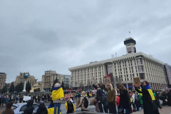 Близкие пленных военных провели акцию на Майдане 2 Близкие пленных военных провели акцию на Майдане
