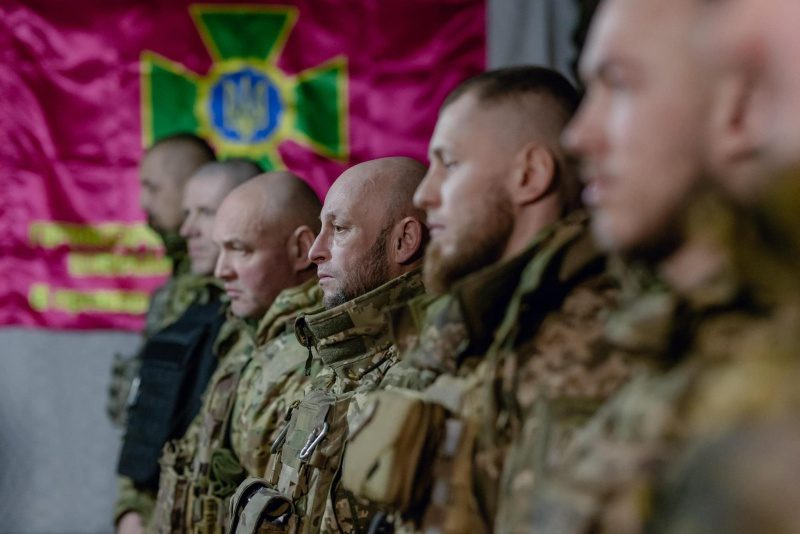 Голова МВС відвідав прикордонників на Авдіївському напрямку 6 Голова МВС відвідав прикордонників на Авдіївському напрямку