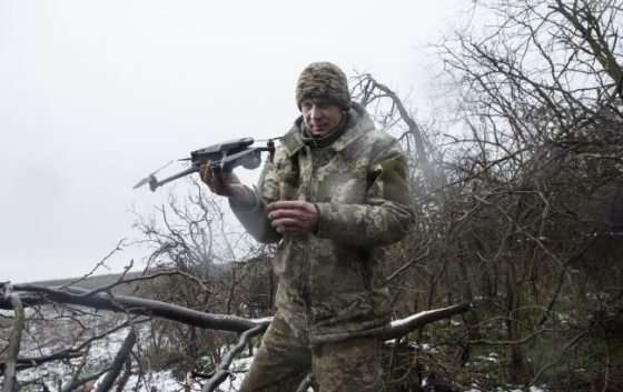 Прикордонники вдарили по позиції окупантів у Херсонській області: відео атаки 4 prikordonniki vdarili po poziciyi okupantiv u hersonskij oblasti video ataki 7b2458d scaled China Way