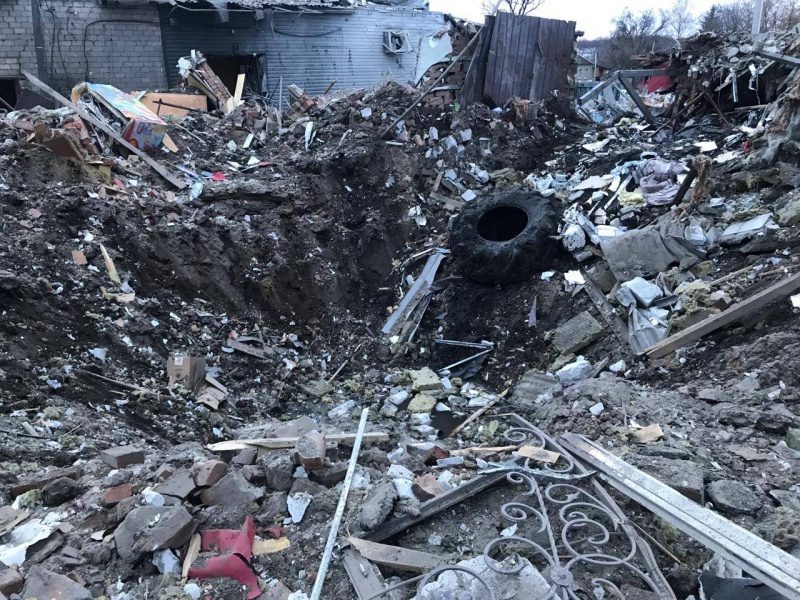 Росіяни обстріляли готель в Харківській області, троє постраждалих, загинуло немовля 3 Росіяни обстріляли готель в Харківській області, троє постраждалих, загинуло немовля