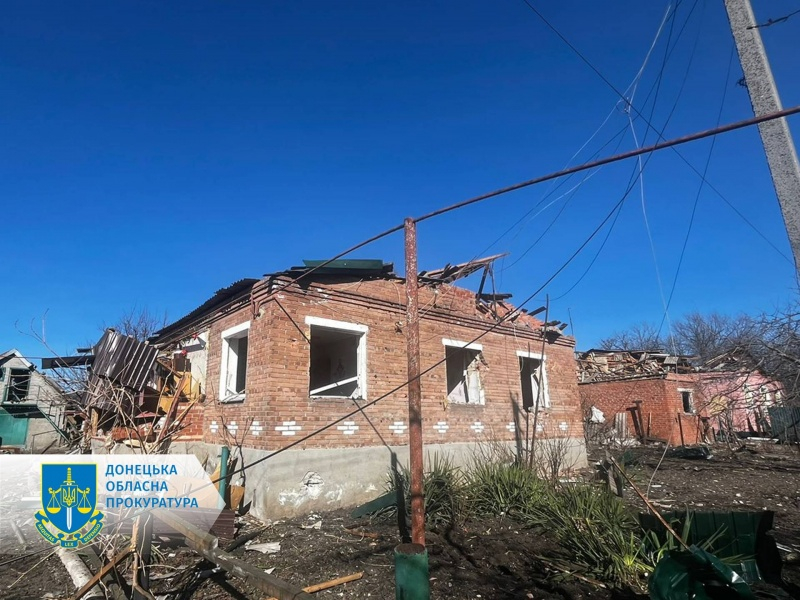Росіяни обстріляли Сіверськ і Курахове в Донецькій області: загинула жінка, є поранені