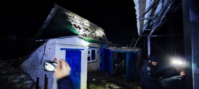 Росіяни вдарили по місту в Сумській області: загинув чоловік, є поранені 2 Росіяни вдарили по місту в Сумській області: загинув чоловік, є поранені
