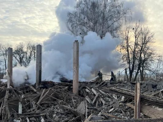 Россияне сбросили авиабомбы на Сумщину: трое погибших 