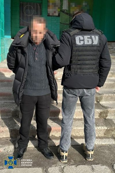 Стежив за ЗСУ з власного гаражу. У Кіровоградській області затримали агента РФ 3 Стежив за ЗСУ з власного гаражу. У Кіровоградській області затримали агента РФ