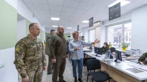 Умеров и Сырский побывали в первом ректрутинговом центре во Львове 1 umerov i syrskij pobyvali v pervom rektrutingovom centre vo lvove 1e627bb scaled China Way