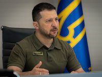 Зеленский в Мюнхене: Путин – отморозок, сохраняющий власть за счет обмана, коррупции и насилия 8 zelenskij v mjunhene putin otmorozok sohranjajushhij vlast za schet obmana korrupcii i nasilija c325a1d China Way