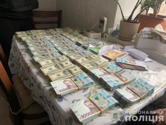''Семейный подряд'' по оформлению фейковой инвалидности: у фигурантов изъяли $1 миллион 3 ''Семейный подряд'' по оформлению фейковой инвалидности: у фигурантов изъяли $1 миллион