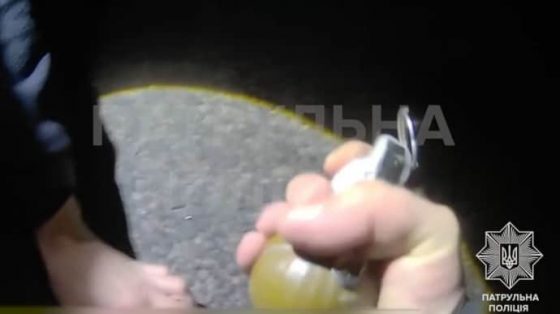 В Харькове патрульные остановили пьяного водителя, который угрожал взорвать гранату 1 v harkove patrulnye ostanovili pjanogo voditelja kotoryj ugrozhal vzorvat granatu 152481a scaled China Way