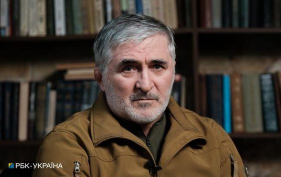 Чеченський командир Муслім Мадієв: Якщо говорити з Росією, її треба ставити на рівень нижче 1 chechenskij komandir muslim madiyev jakshho govoriti z rosiyeju yiyi treba staviti na riven nizhche 384507f scaled China Way