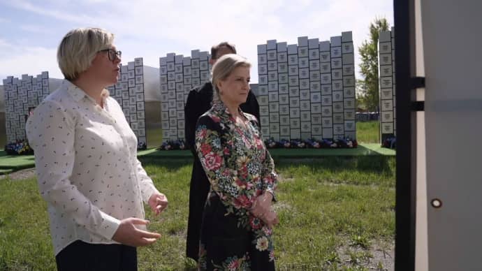 Украину впервые с начала большой войны посетила представительница королевской семьи Британии 3 Украину впервые с начала большой войны посетила представительница королевской семьи Британии