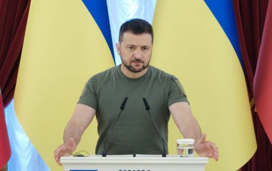 Українців попередили про російський фейк стосовно арешту Залужного 1 ukrayinciv poperedili pro rosijskij fejk stosovno areshtu zaluzhnogo 819c473 scaled China Way