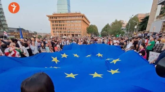 В Тбилиси проходит многотысячный митинг против закона ''об иноагентах'', произошла стычка 2 v tbilisi prohodit mnogotysjachnyj miting protiv zakona ob inoagentah proizoshla stychka 5eb6240 scaled China Way