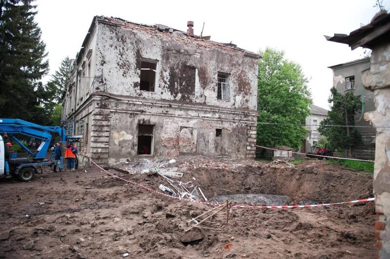 З'явилися фото наслідків удару РФ по психлікарні в Харкові 3 З'явилися фото наслідків удару РФ по психлікарні в Харкові