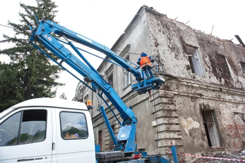 З'явилися фото наслідків удару РФ по психлікарні в Харкові 4 З'явилися фото наслідків удару РФ по психлікарні в Харкові