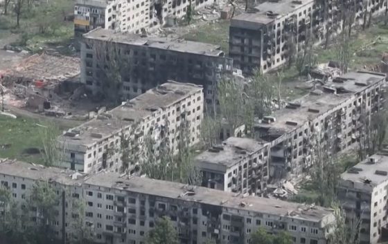 Як виглядає Часів Яр після російських ударів: кадри з дрона показали масштабні руйнування 2 jak vigljadaye chasiv jar pislja rosijskih udariv kadri z drona pokazali masshtabni rujnuvannja 0fc9d0e scaled China Way