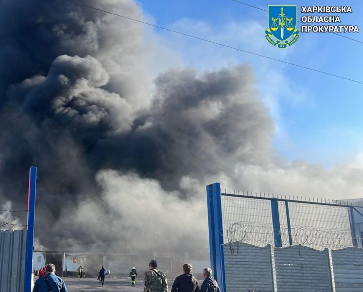 Обстріл Харкова: прокуратура показала фото пошкоджень 5 Обстріл Харкова: прокуратура показала фото пошкоджень