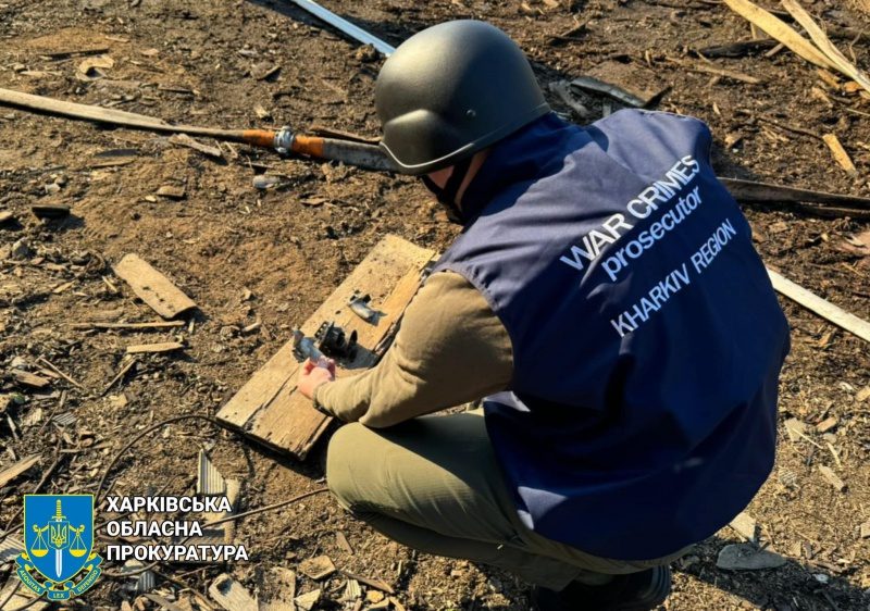 Обстріл Харкова: прокуратура показала фото пошкоджень 6 Обстріл Харкова: прокуратура показала фото пошкоджень