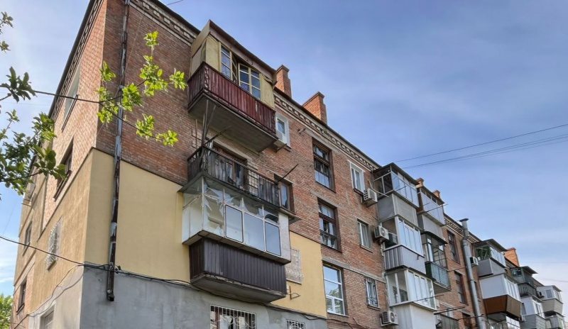 Обстрілюють з самого ранку. В Нікополі від ударів загинули двоє людей, багато постраждалих 12 Обстрілюють з самого ранку. В Нікополі від ударів загинули двоє людей, багато постраждалих