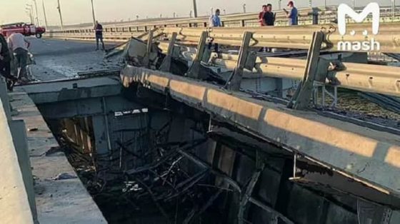 Оккупанты перекрывали Крымский мост 2 okkupanty perekryvali krymskij most d174b6a scaled China Way