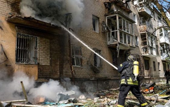 Росіяни вдарили по центру Херсона, постраждало майже 20 осіб. ОВА показала відео наслідків 4 rosijani vdarili po centru hersona postrazhdalo majzhe 20 osib ova pokazala video naslidkiv 24b532c scaled China Way