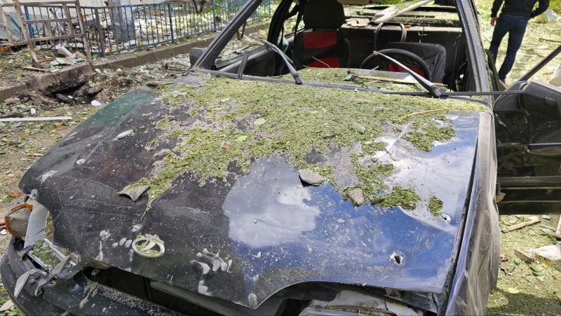 Росіяни вдарили по центру Херсона, постраждало майже 20 осіб. ОВА показала відео наслідків 5 Росіяни вдарили по центру Херсона, постраждало майже 20 осіб. ОВА показала відео наслідків