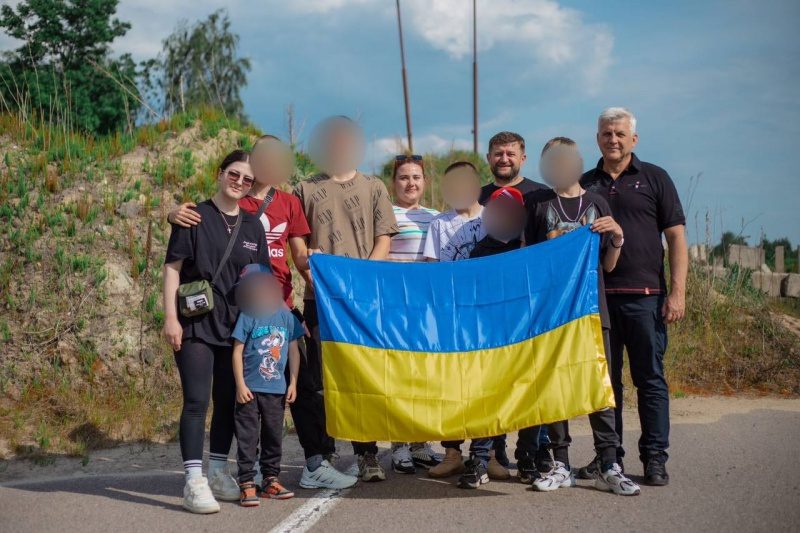 Україна повернула з окупації ще 13 дітей, - Єрмак