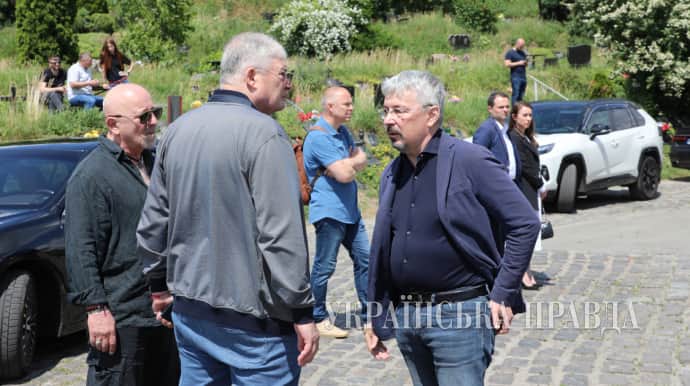 В Киеве попрощались с основателем ''Интерфакс-Украина'' Александром Мартыненко 8 В Киеве попрощались с основателем ''Интерфакс-Украина'' Александром Мартыненко