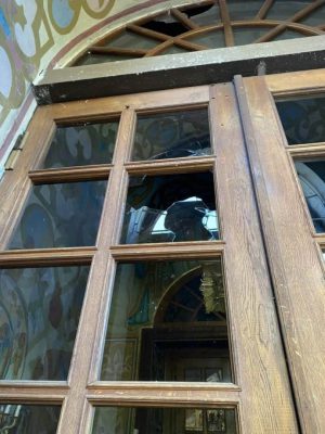 В Никополе россияне повредили Преображенский кафедральный собор УПЦ 3 В Никополе россияне повредили Преображенский кафедральный собор УПЦ