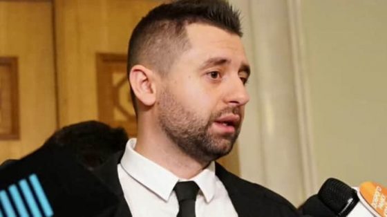 В Раде рассматривают две модели экономического бронирования – Арахамия 2 v rade rassmatrivajut dve modeli ekonomicheskogo bronirovanija arahamija b93c919 scaled China Way
