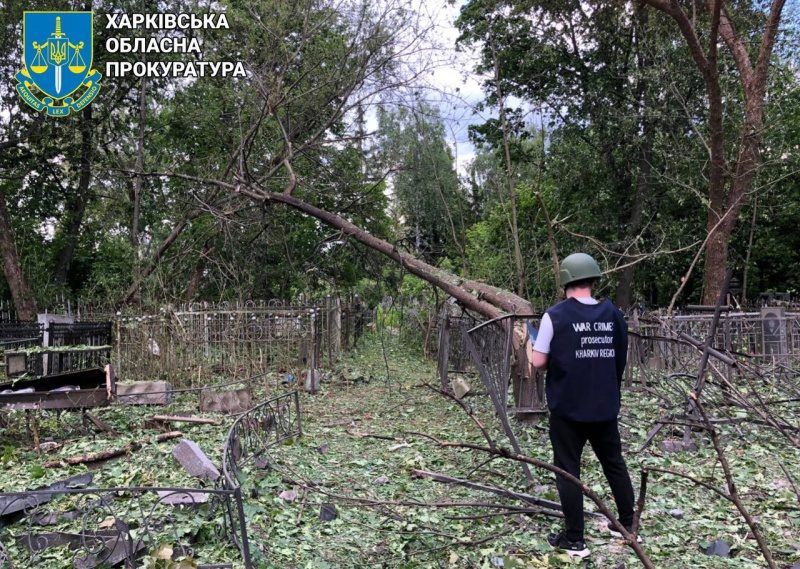 Від обстрілу Харкова постраждали дві жінки: з'явилися фото наслідків 3 Від обстрілу Харкова постраждали дві жінки: з'явилися фото наслідків