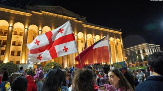 Закон об ''иноагентах'': протестующие перекрыли центральное движение в Тбилиси 1 zakon ob inoagentah protestujushhie perekryli centralnoe dvizhenie v tbilisi 5f0e629 scaled China Way