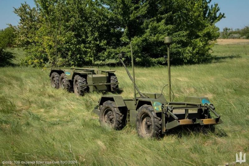 ЗСУ провели випробування наземних дронів. Що про них відомо (фото) 5 ЗСУ провели випробування наземних дронів. Що про них відомо (фото)
