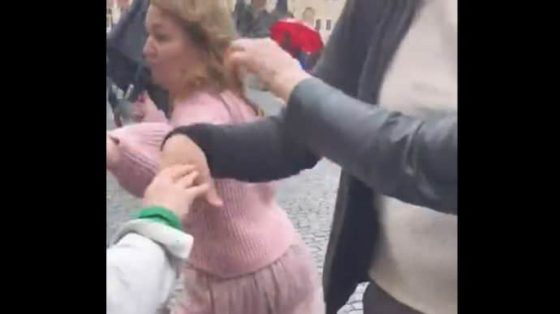 На украинских волонтеров в Праге напали русскоязычные иностранцы 9 na ukrainskih volonterov v prage napali russkojazychnye inostrancy 2f8f117 scaled China Way