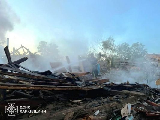 Оккупанты ночью били по Харьковщине: горели жилые дома и авто 8 okkupanty nochju bili po harkovshhine goreli zhilye doma i avto 862c9df China Way